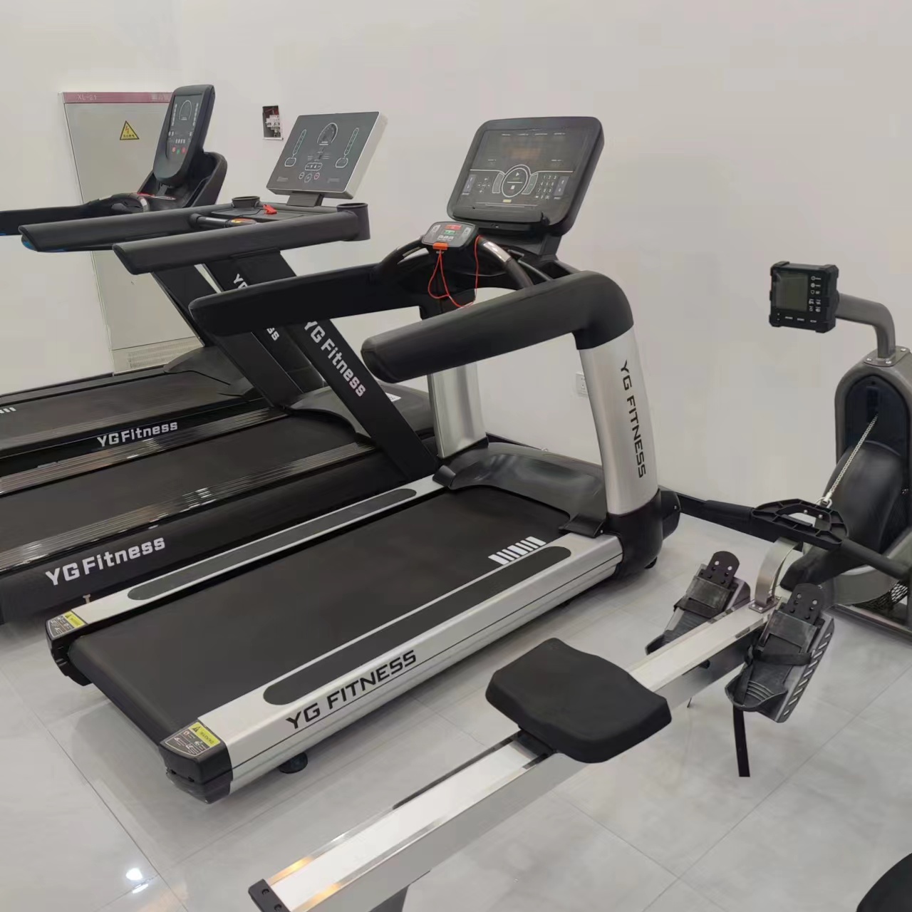 Running Gear Gym - Gym Use Electric Treadmill 3 HP